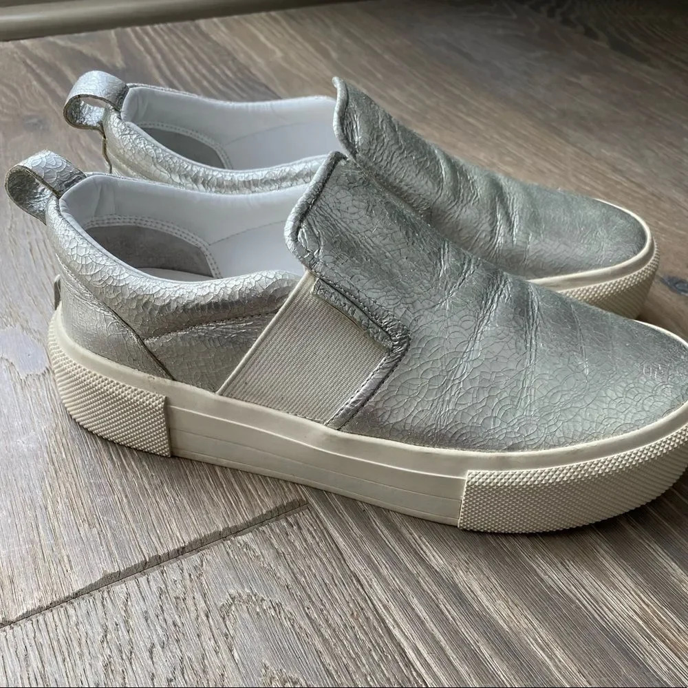 Kendall+Kylie slip on silver leather sneakers - Picture 2 of 8